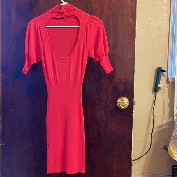 Woman’s dress - Picture 2 of 2